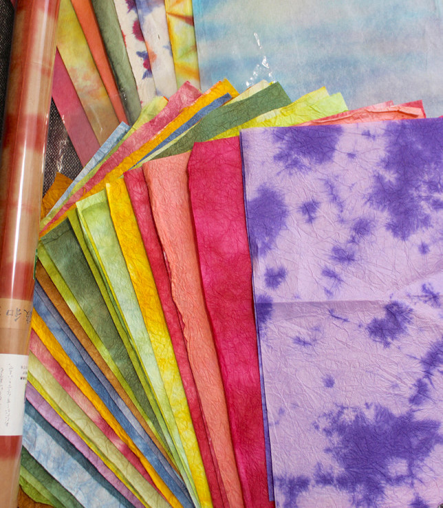 アトリエより　染め和紙（一部）